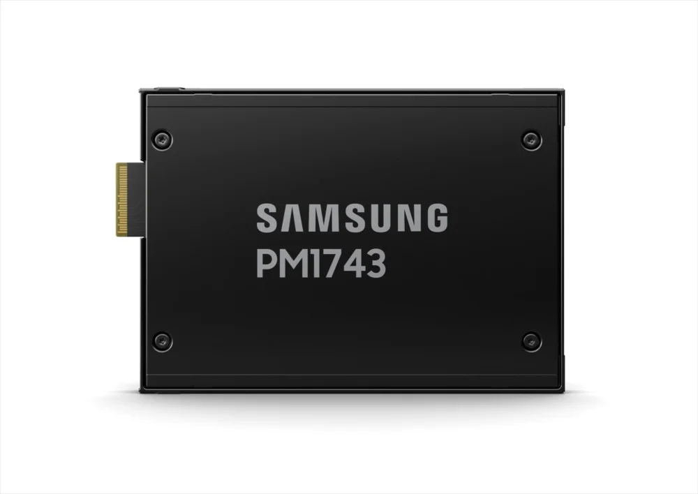 Диск SSD Samsung Server PM1743, 3.84TB, 2.5", PCIe 5.0 x4 NVMe BULK - MZWLO3T8HCLS-00A07