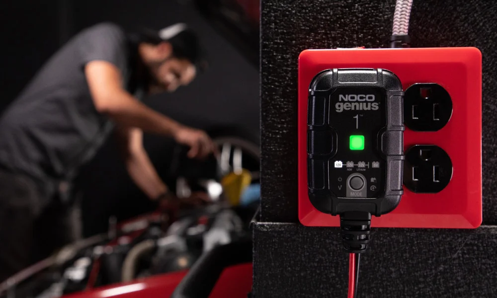 NOCO зарядно за акумулатор Battery Charger - GENIUS1 - 1A