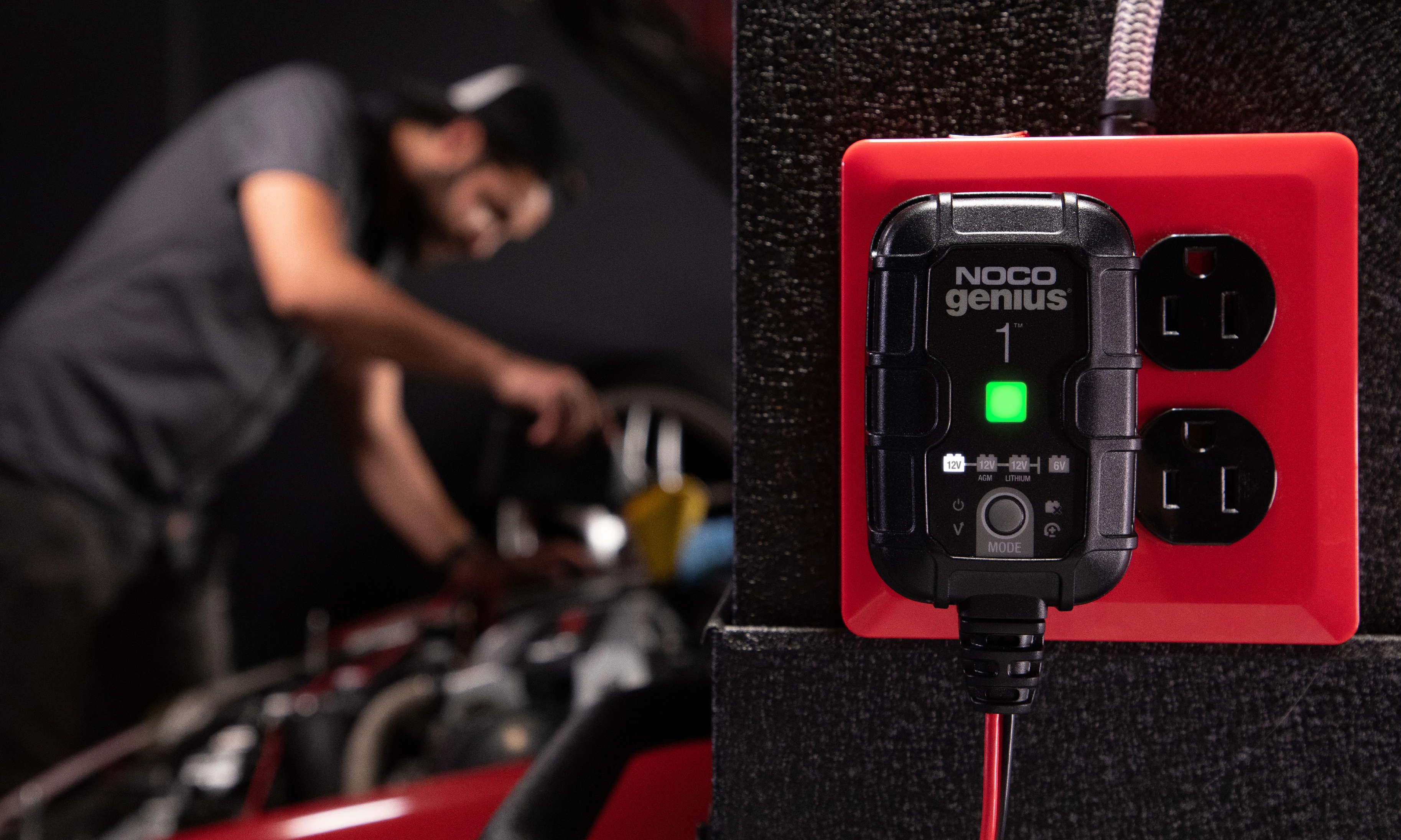 NOCO зарядно за акумулатор Battery Charger - GENIUS1 - 1A